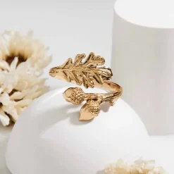Bronzen ring blad en eikels