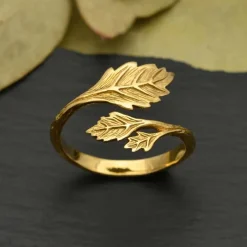 Bronzen ring bladeren