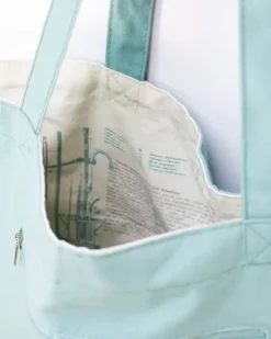 Schoudertas “Chemistry lab” (wit)