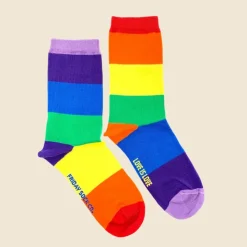 Sokken regenboog (love is love)
