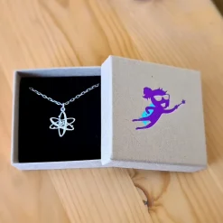 Zilveren halsketting atoom