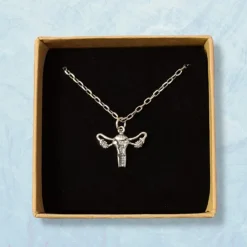 Zilveren halsketting baarmoeder