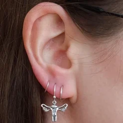 Zilveren oorbellen baarmoeder