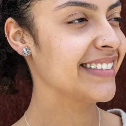 Zilveren oorbellen babyoctopus