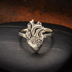 Zilveren ring anatomisch hart