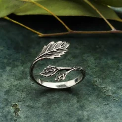 Zilveren ring bladeren