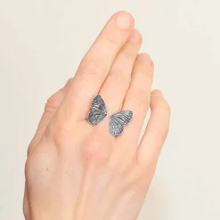 Zilveren ring vlindervleugels
