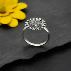 Zilveren ring zonnebloem